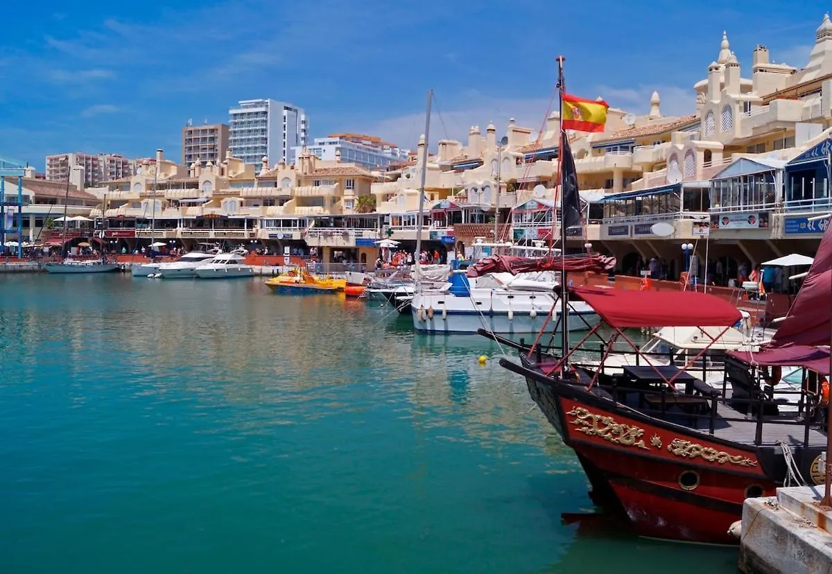 Bonito Estudio Vistas Al Mar Zona Puerto Marina Benalmadena 0*,  Spain