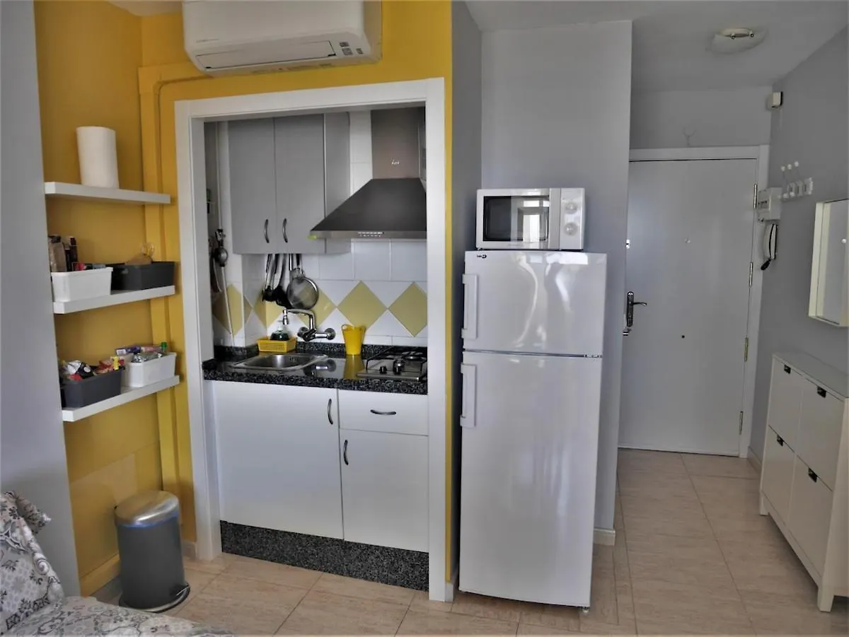 Bonito Estudio Vistas Al Mar Zona Puerto Marina Benalmádena