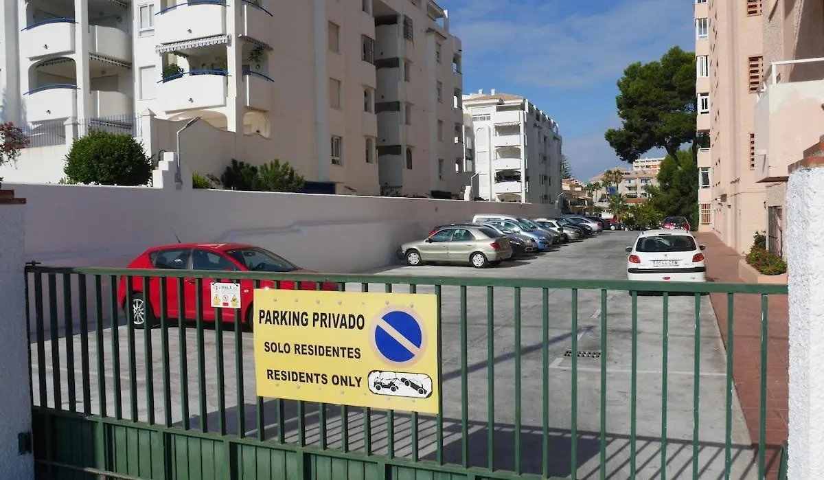 Bonito Estudio Vistas Al Mar Zona Puerto Marina Benalmádena 0*,  España