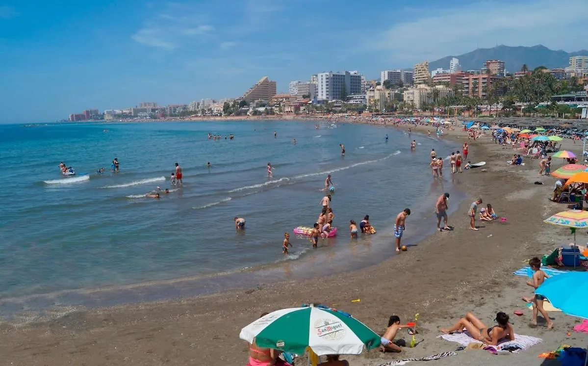 Bonito Estudio Vistas Al Mar Zona Puerto Marina Benalmádena
